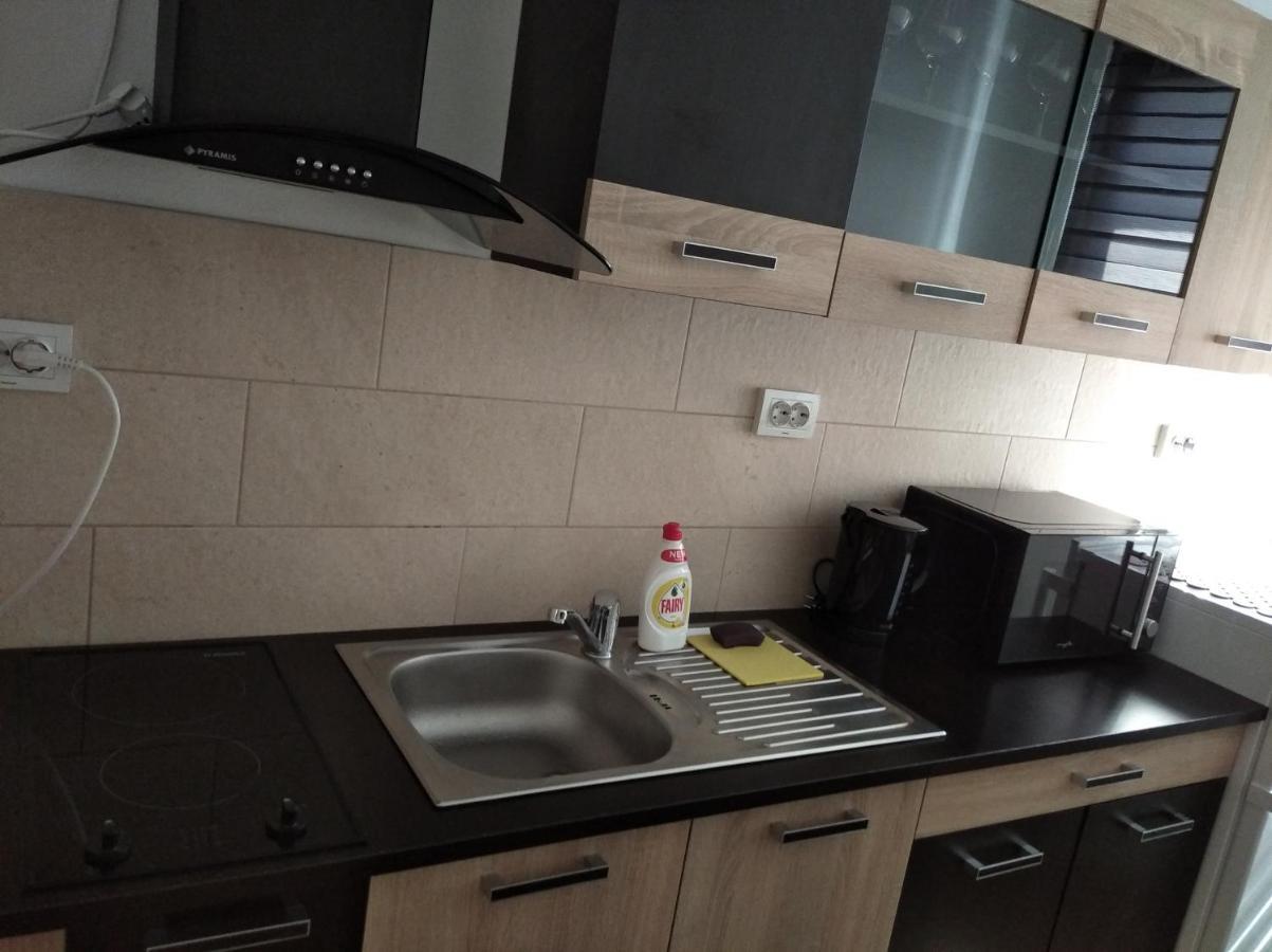 Apartament Apartament Cristian Orszowa Zewnętrze zdjęcie