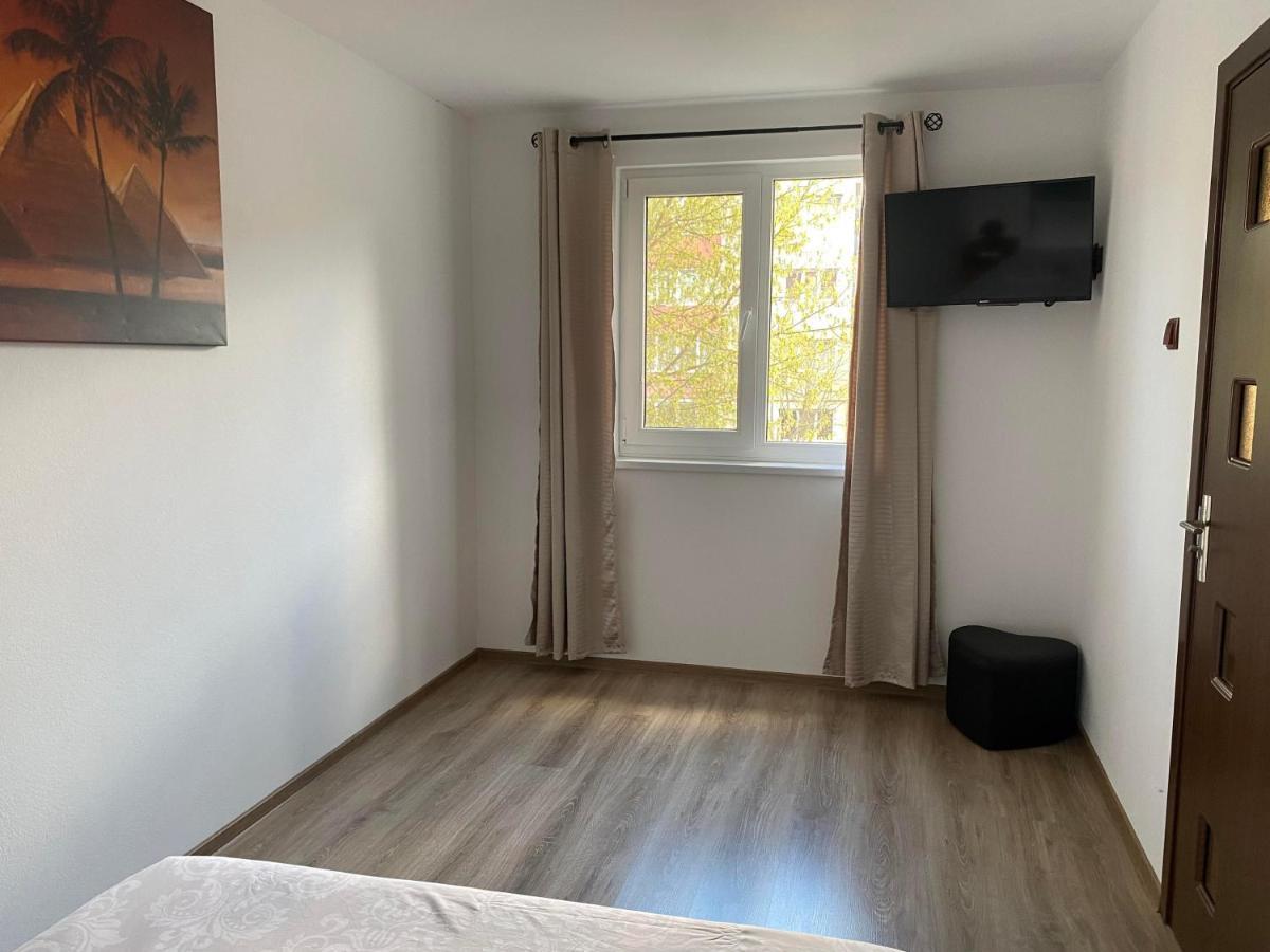 Apartament Apartament Cristian Orszowa Zewnętrze zdjęcie