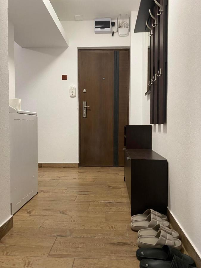 Apartament Apartament Cristian Orszowa Zewnętrze zdjęcie