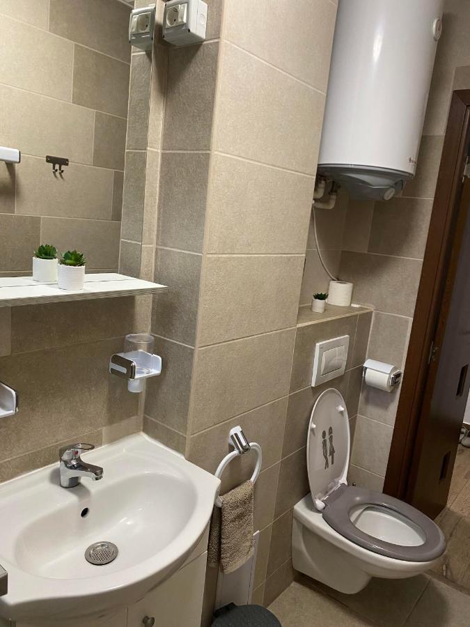 Apartament Apartament Cristian Orszowa Zewnętrze zdjęcie